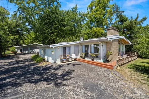 8048 Highland Avenue Downers Grove IL 60516