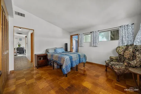 8048 Highland Avenue Downers Grove IL 60516