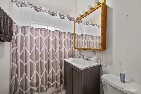 8048 Highland Avenue Downers Grove IL 60516