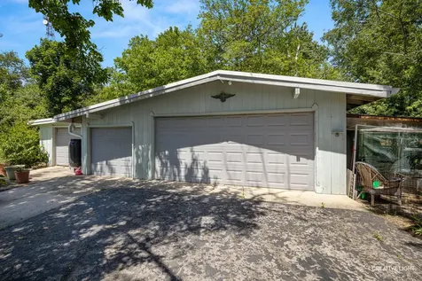 8048 Highland Avenue Downers Grove IL 60516