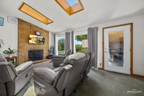 8048 Highland Avenue Downers Grove IL 60516