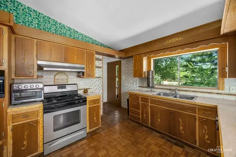 8048 Highland Avenue Downers Grove IL 60516