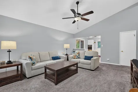 517 West North Street Itasca IL 60143