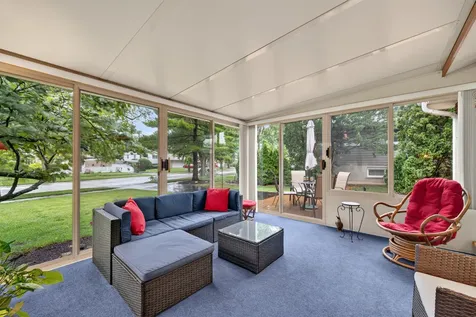517 West North Street Itasca IL 60143