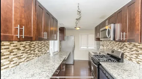10029 Harnew Road E Oak Lawn IL 60453