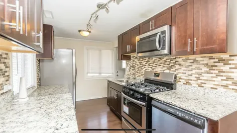 10029 Harnew Road E Oak Lawn IL 60453