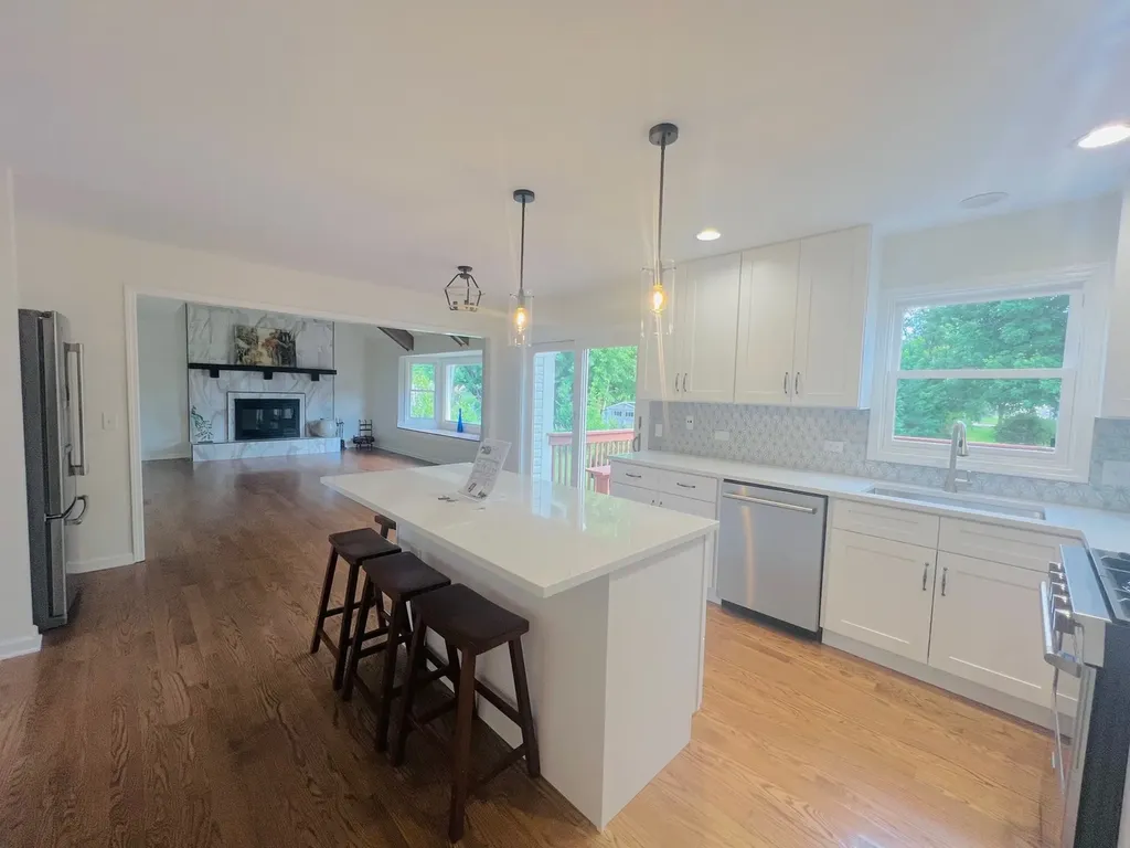 1682 Ithaca Drive Naperville IL 60565