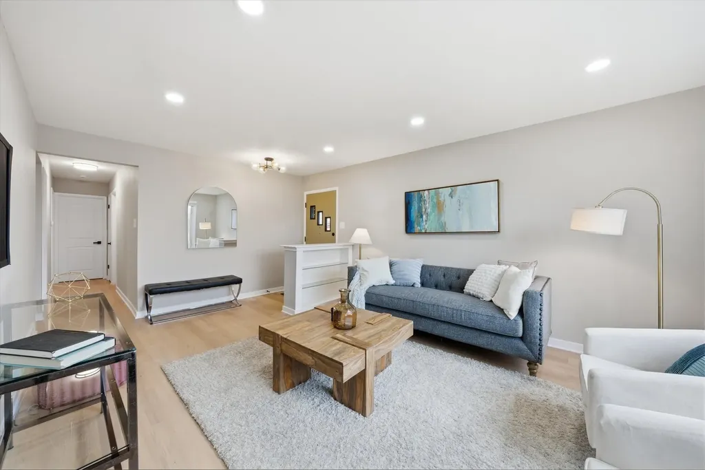 2846 East 127th Street Chicago IL 60633