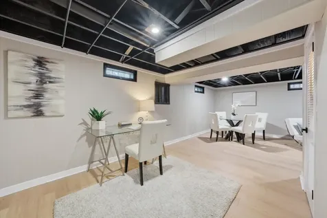 2846 East 127th Street Chicago IL 60633