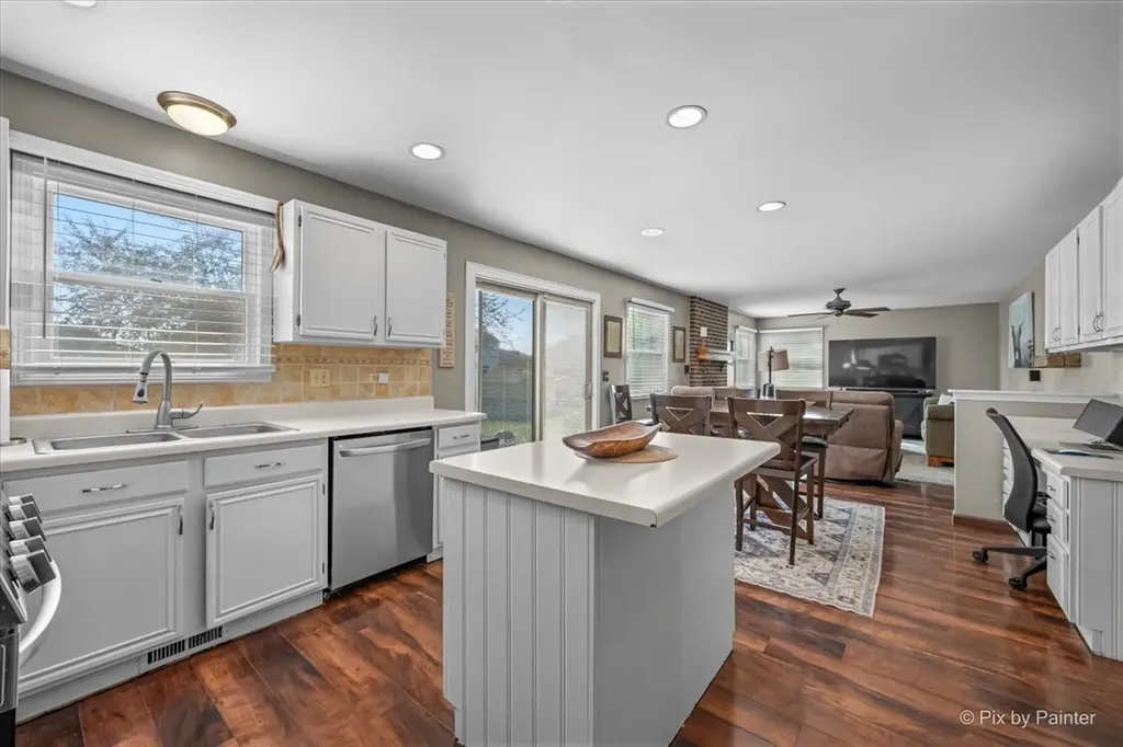 5418 Crossview Lane Lake In The Hills IL 60156