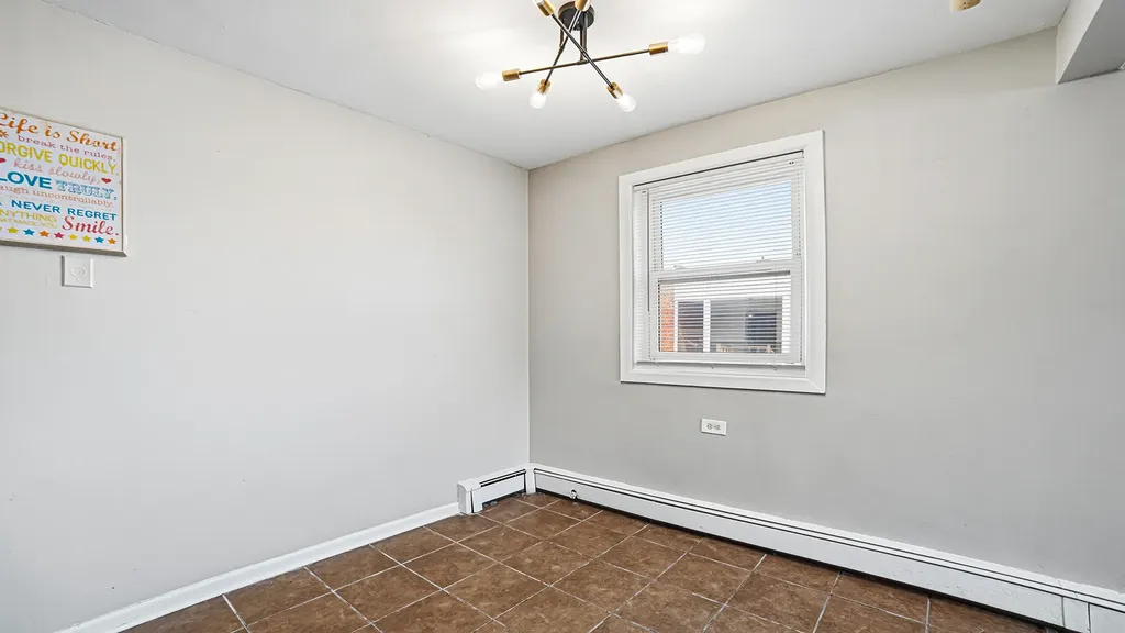 2411 West Balmoral Avenue Chicago IL 60625