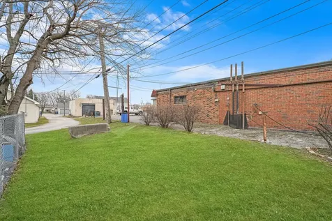 405 East 159th Street Harvey IL 60426