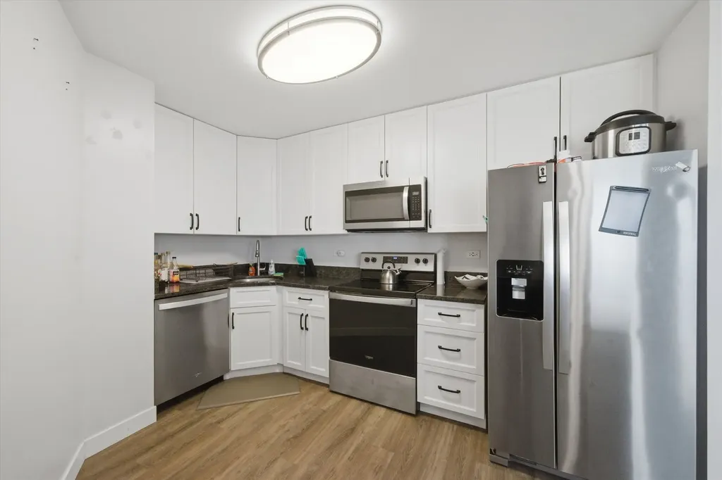 2626 North Lakeview Avenue Chicago IL 60614