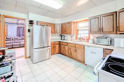 131 South 7th Street Dekalb IL 60115
