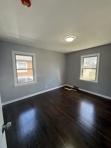18343 Oakwood Avenue Lansing IL 60438