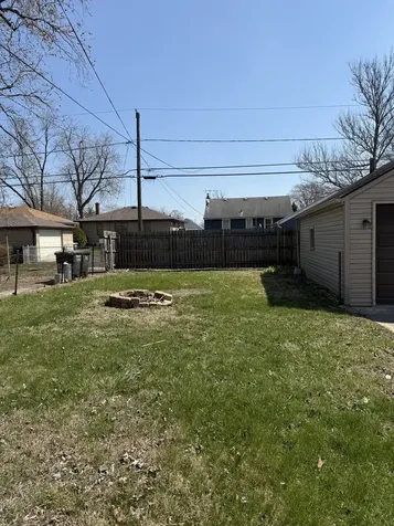 18343 Oakwood Avenue Lansing IL 60438