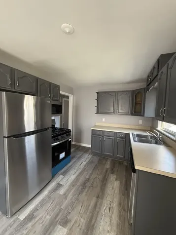 18343 Oakwood Avenue Lansing IL 60438