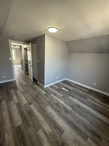 18343 Oakwood Avenue Lansing IL 60438