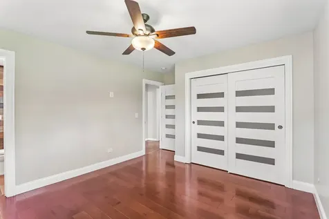 807 East Golfview Drive Mount Prospect IL 60056