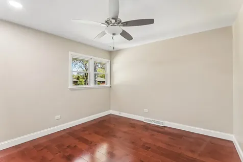 807 East Golfview Drive Mount Prospect IL 60056