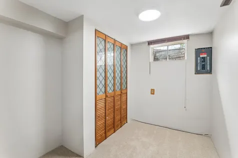 807 East Golfview Drive Mount Prospect IL 60056
