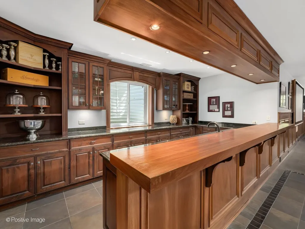 1757 Banchory Court Downers Grove IL 60515