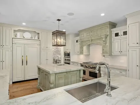 1757 Banchory Court Downers Grove IL 60515