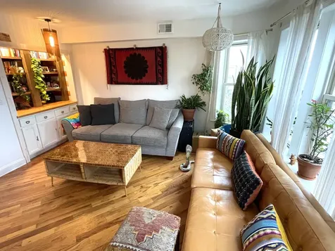 3914 West Cortland Street Chicago IL 60647