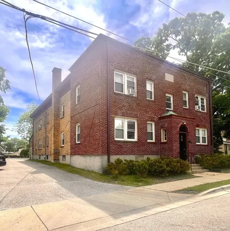 131 Pleasant Avenue Highwood IL 60040
