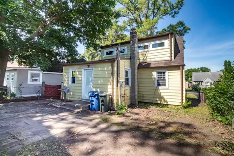 313 Highmoor Drive Round Lake Park IL 60073