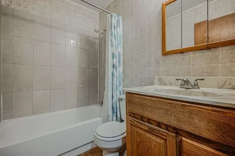 2729 Lowery Court Zion IL 60099