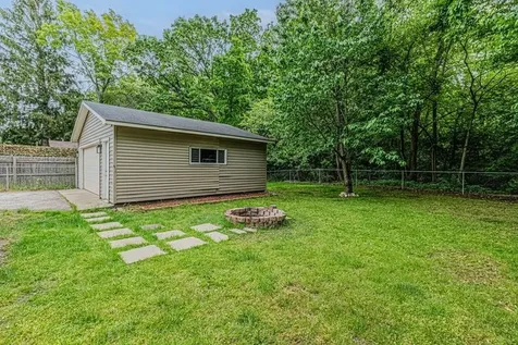 2729 Lowery Court Zion IL 60099
