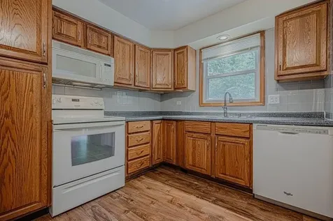 2729 Lowery Court Zion IL 60099