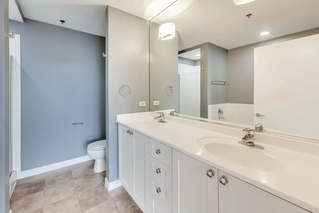 737 West Washington Boulevard Chicago IL 60661