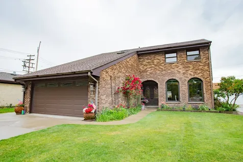 7022 Birchwood Avenue Niles IL 60714