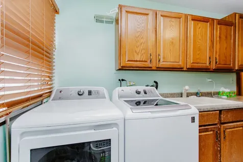 7022 Birchwood Avenue Niles IL 60714
