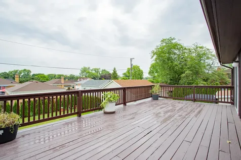 7022 Birchwood Avenue Niles IL 60714