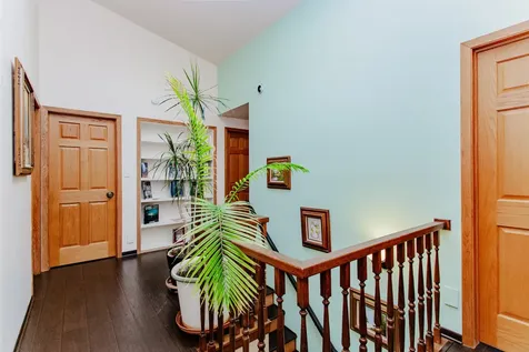 7022 Birchwood Avenue Niles IL 60714