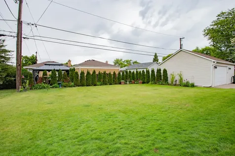 7022 Birchwood Avenue Niles IL 60714