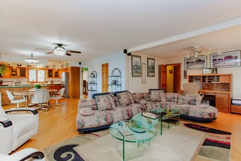 7022 Birchwood Avenue Niles IL 60714