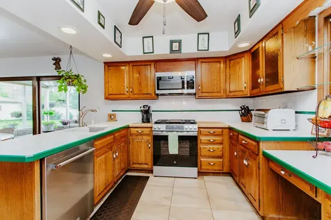 7022 Birchwood Avenue Niles IL 60714