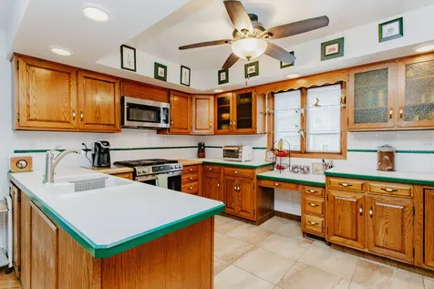 7022 Birchwood Avenue Niles IL 60714