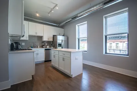 1044 West 18th Street Chicago IL 60608
