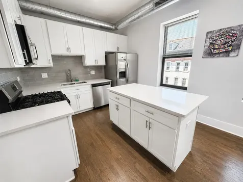 1044 West 18th Street Chicago IL 60608