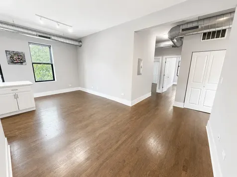 1044 West 18th Street Chicago IL 60608