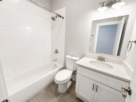 1044 West 18th Street Chicago IL 60608