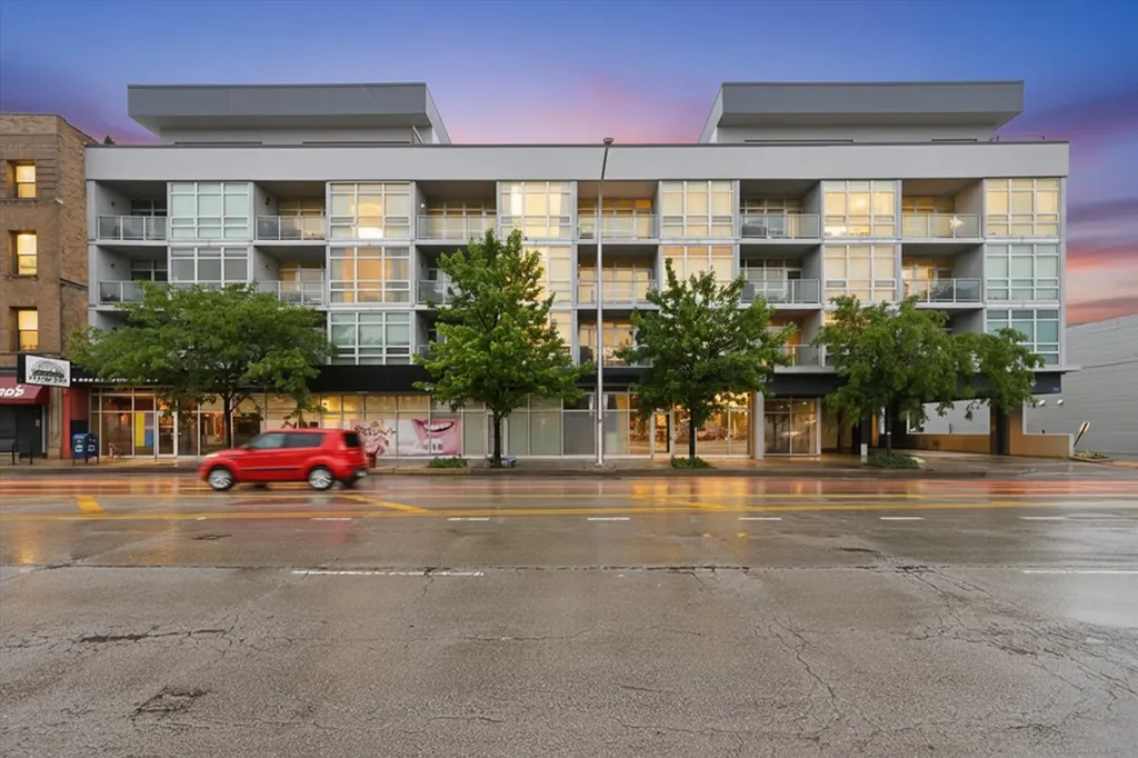 1610 West Fullerton Avenue Chicago IL 60614