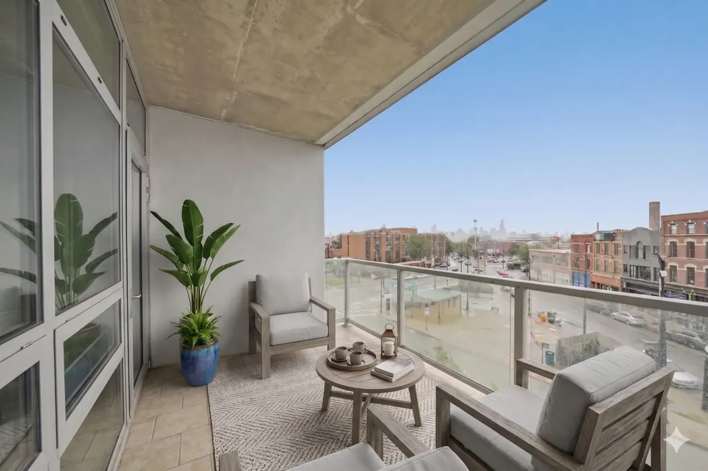 1610 West Fullerton Avenue Chicago IL 60614