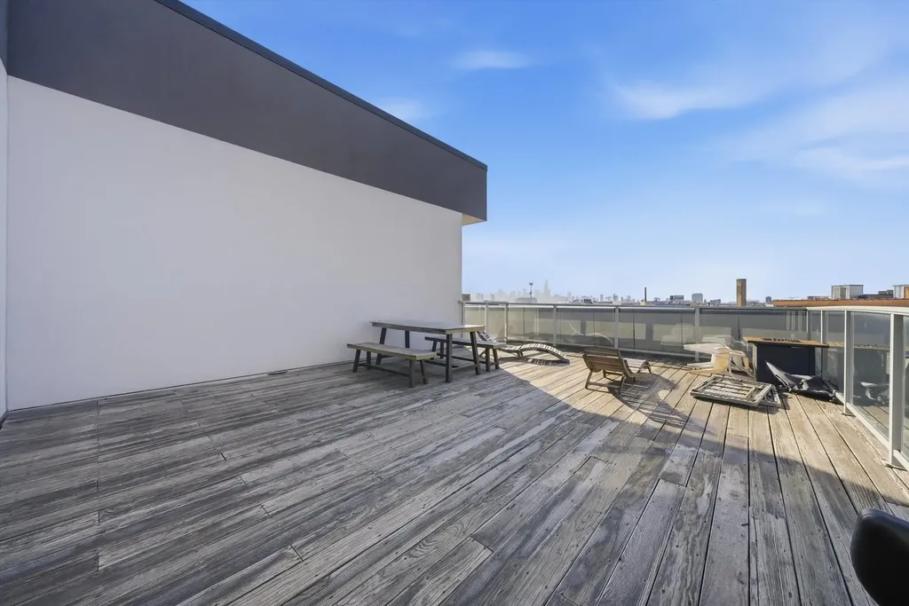 1610 West Fullerton Avenue Chicago IL 60614