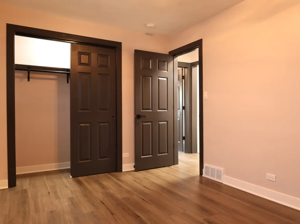 2115 West 68th Place Chicago IL 60636